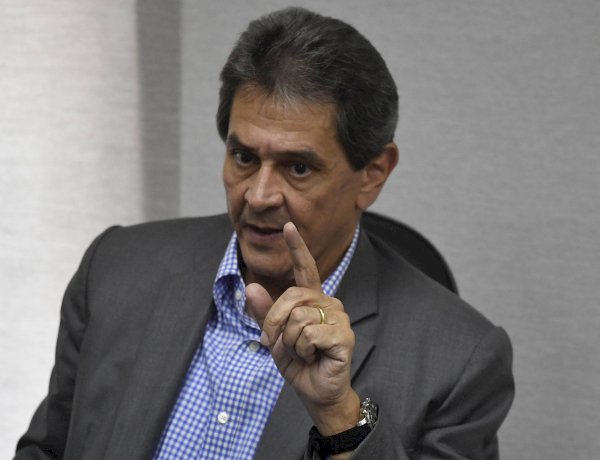 STF Concede Indulto a Seis Condenados no Mensalão