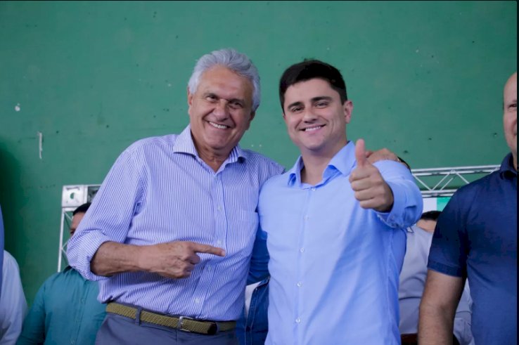 PREFEITO DIEGO SORGATTO E GOVERNADOR CAIADO ENTREGAM CARTÕES ‘MÃES DE GOIÁS’ E ‘DIGNIDADE’